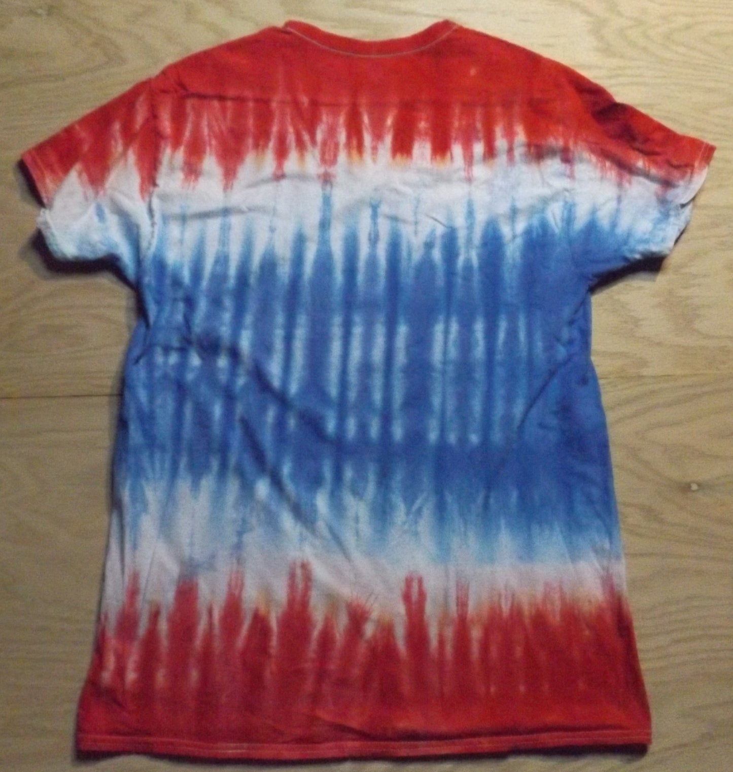 Pleat Tie-dye Large V-Neck T-shirt Bomb Pop