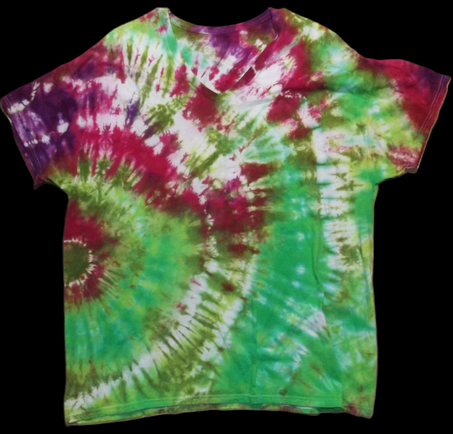 Circle Tie-dye 2X V-Neck T-shirt Merry and Bright