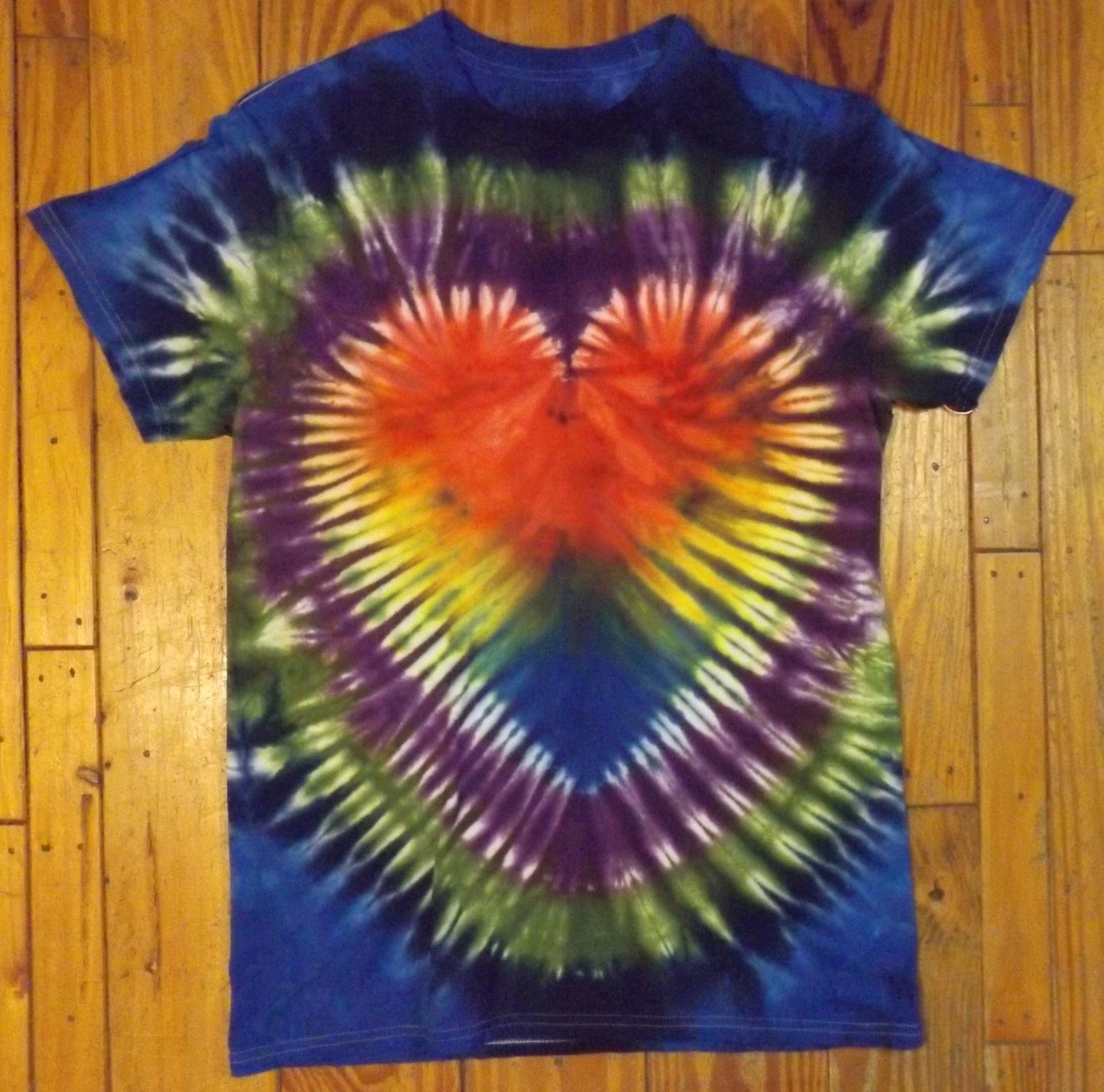 Heart Tie-dye Medium Crew Neck T-shirt Rainbow Heart