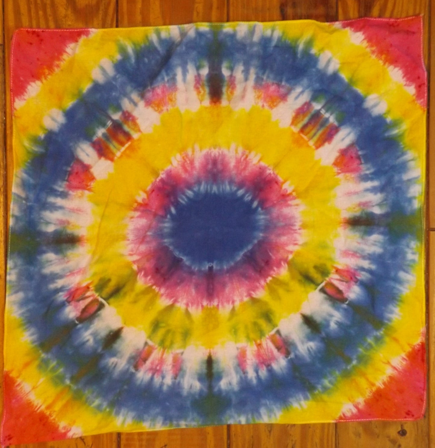 Bandana Circle 20x20 Pink Yellow Blue