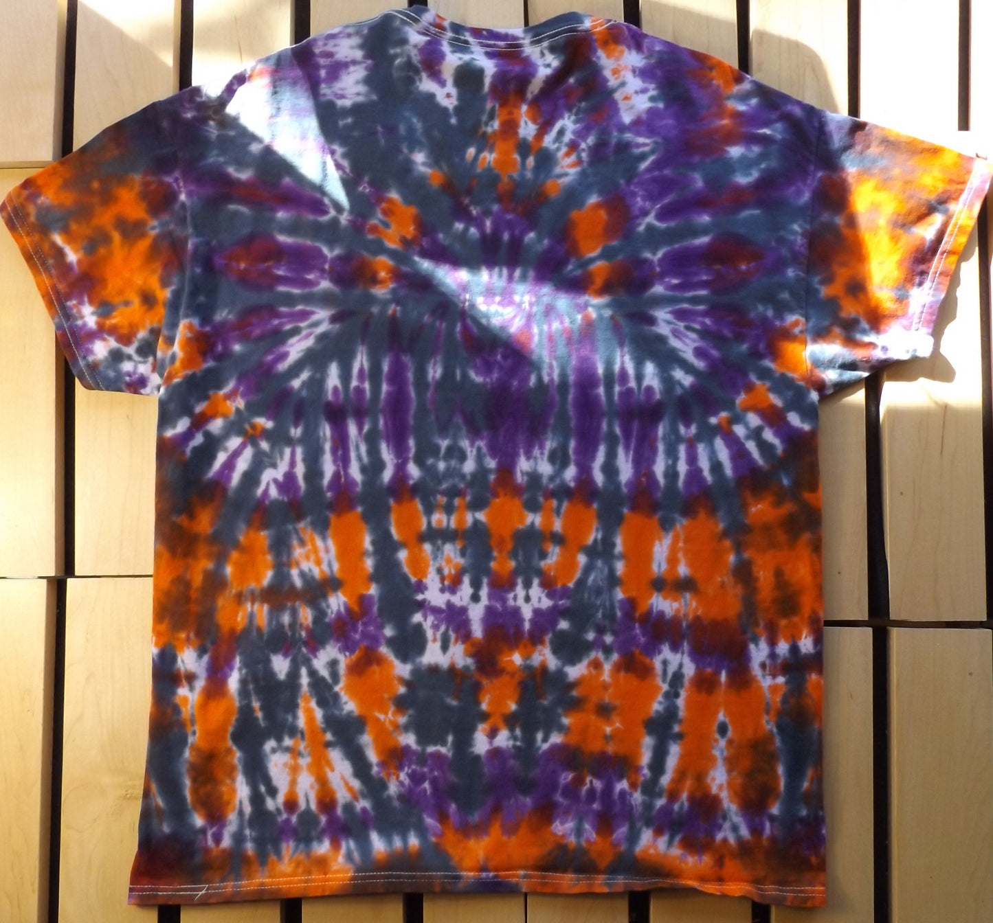 Jigjag Tie-dye XL Crew Neck T-shirt Interpretation is key