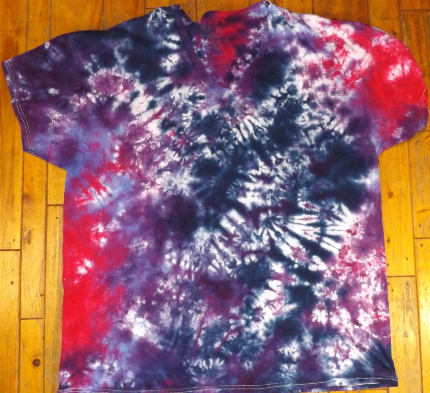 Galaxy Tie-dye 2X V-Neck T-shirt Random Pattern