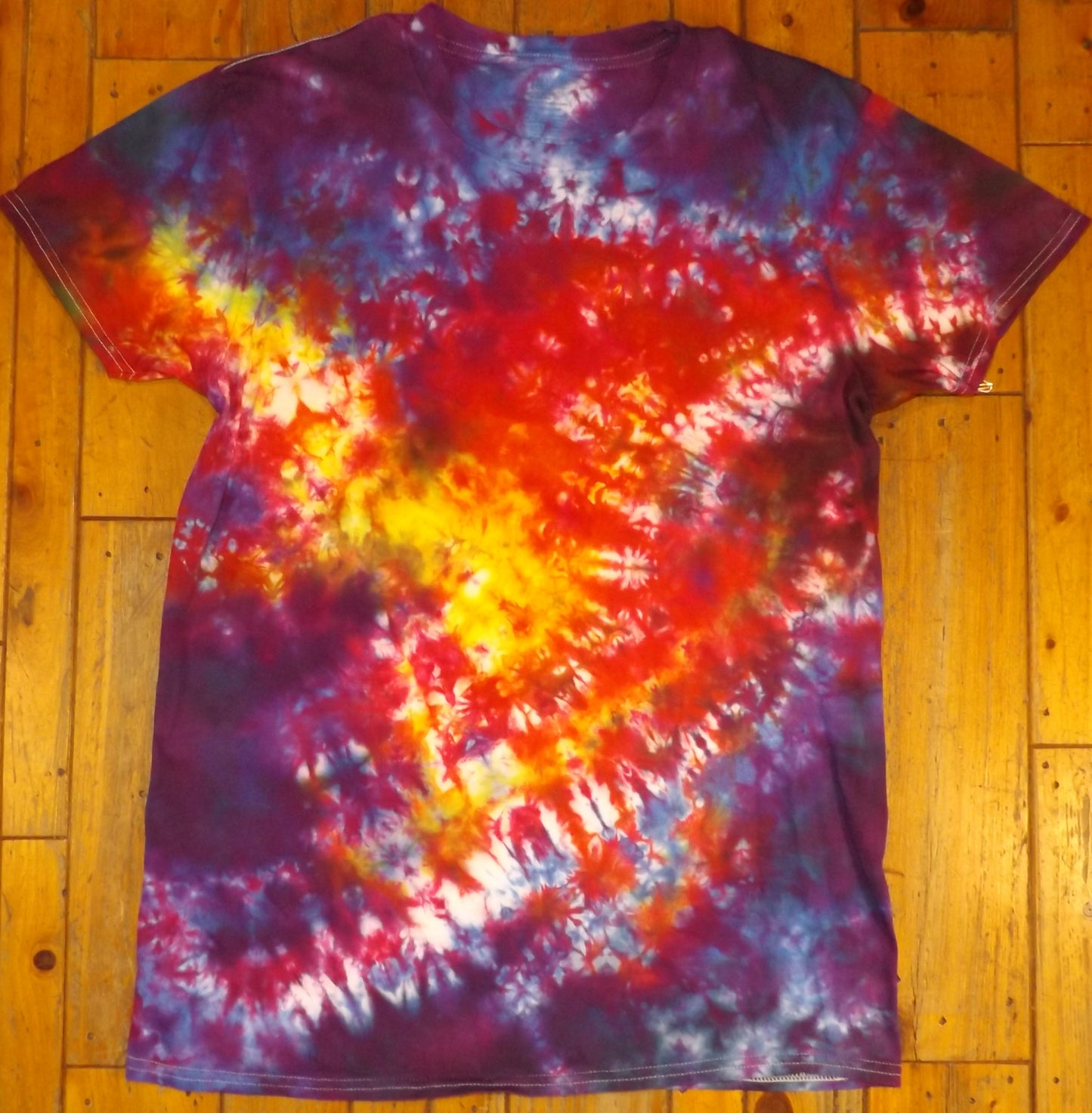 Galaxy Tie-dye Medium Crew Neck T-shirt Galaxy Rainbow