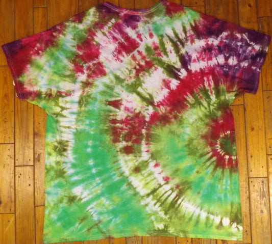 Circle Tie-dye 2X V-Neck T-shirt Merry and Bright