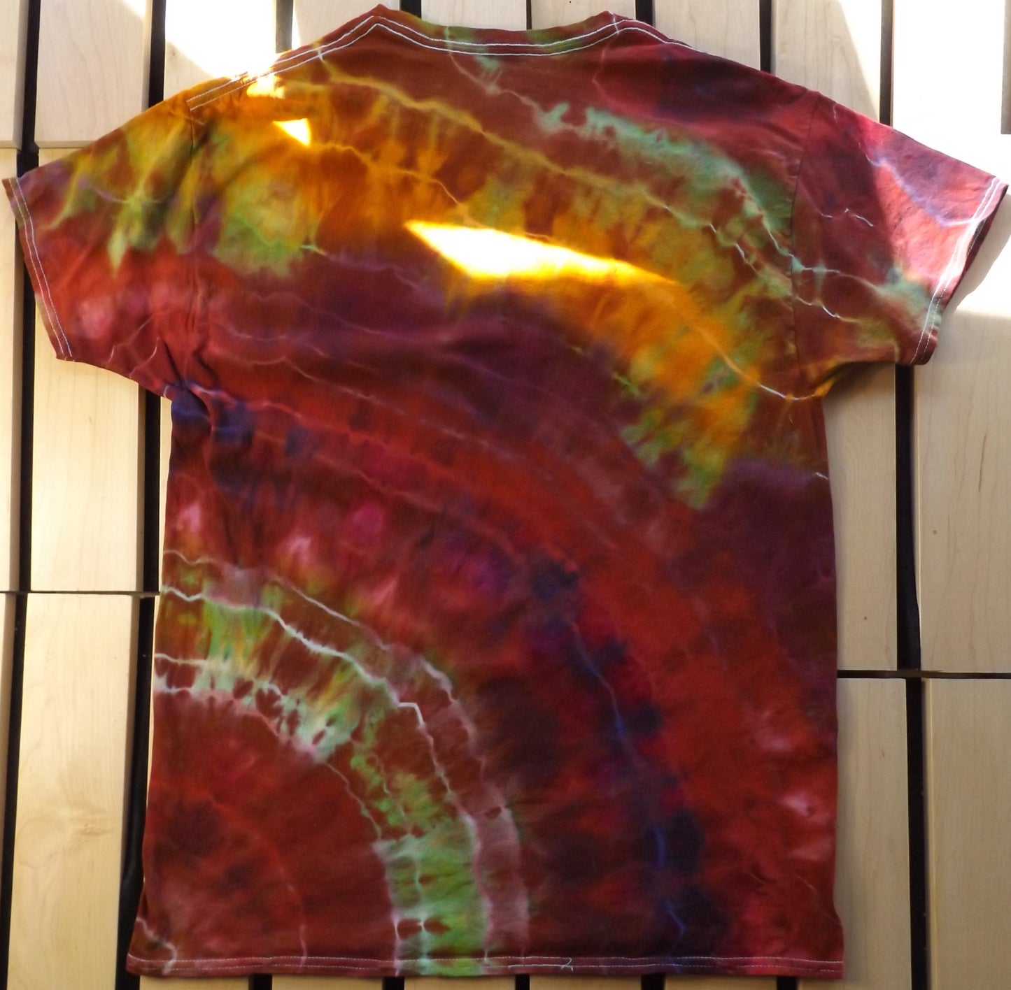 Geode Tie-dye Large V-Neck T-shirt Earth Geode