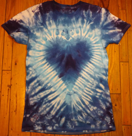 Heart Tie-dye Medium Crew Neck T-shirt Blue Heart