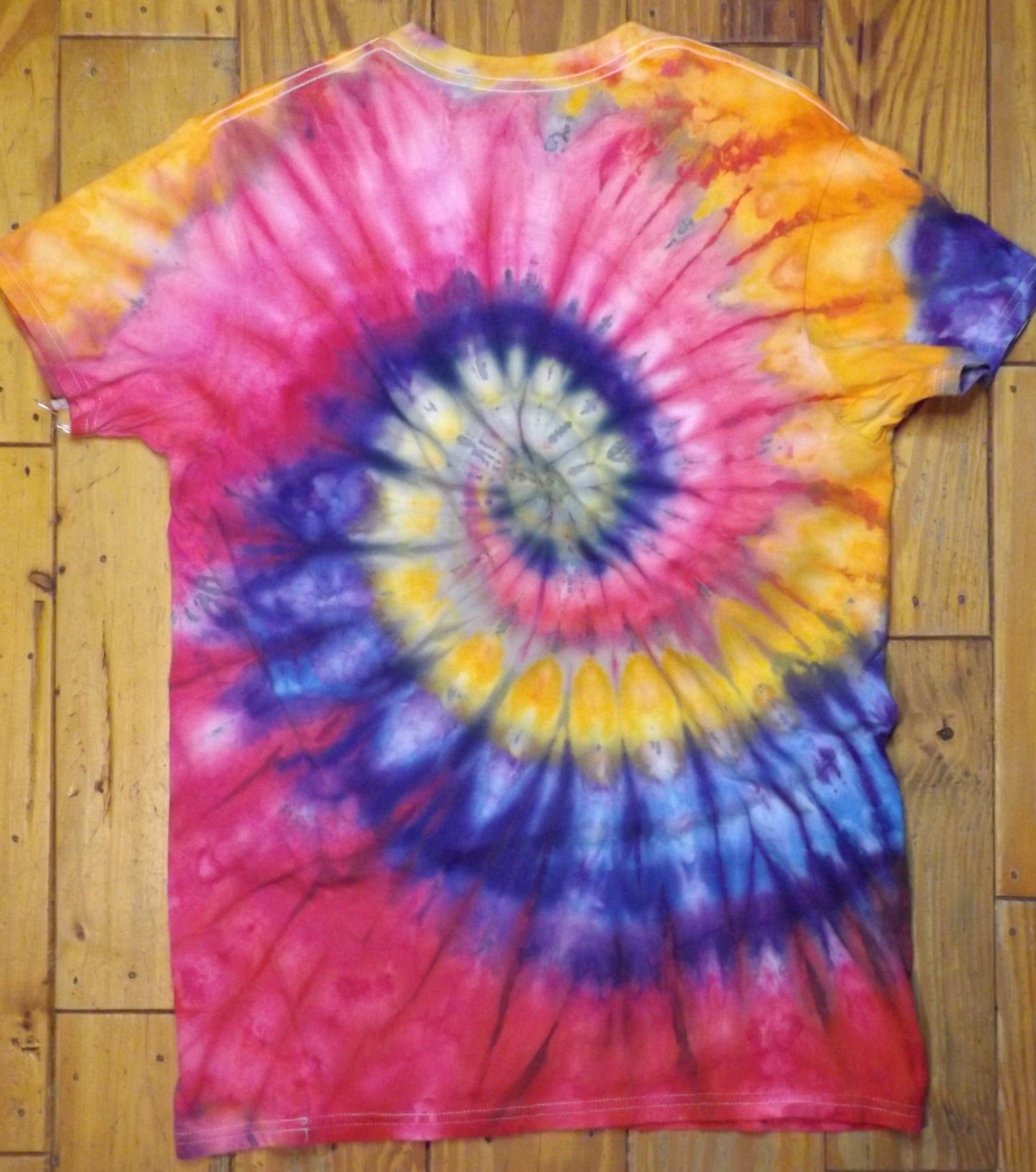 Ice Dye Tie-dye Medium Crew Neck T-shirt Spiral