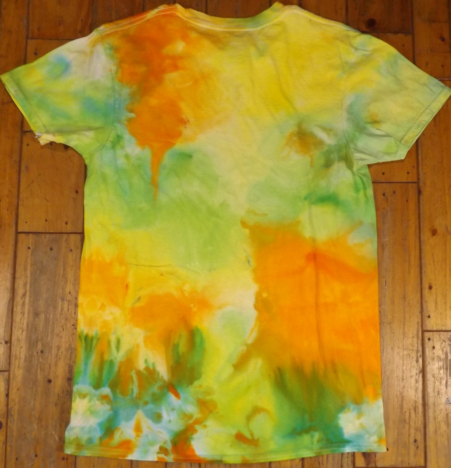 Ice Tie-dye Medium Crew Neck T-shirt Green and Orange Ice