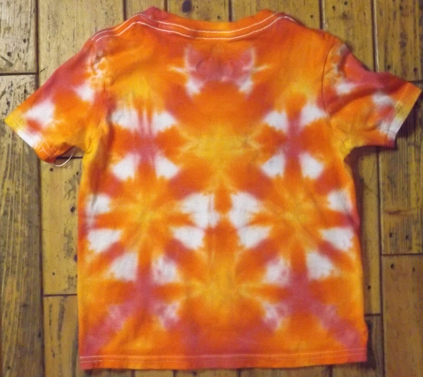 Kids Jigjag Tie-dye Medium Crew Neck T-shirt Pinwheel