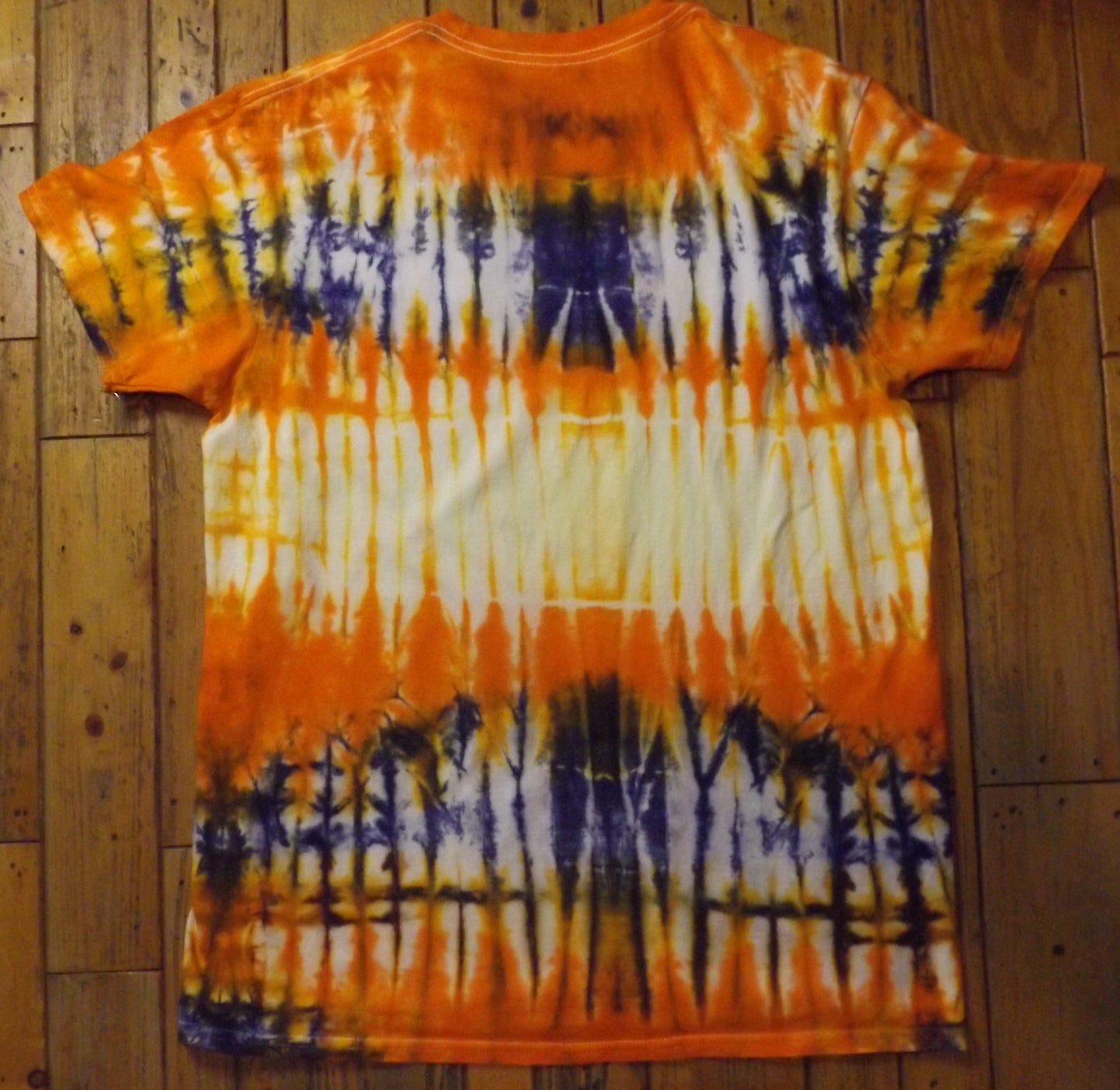 Jigjag Tie-dye Large Crew Neck T-shirt Orange Yellow Purple Stripes