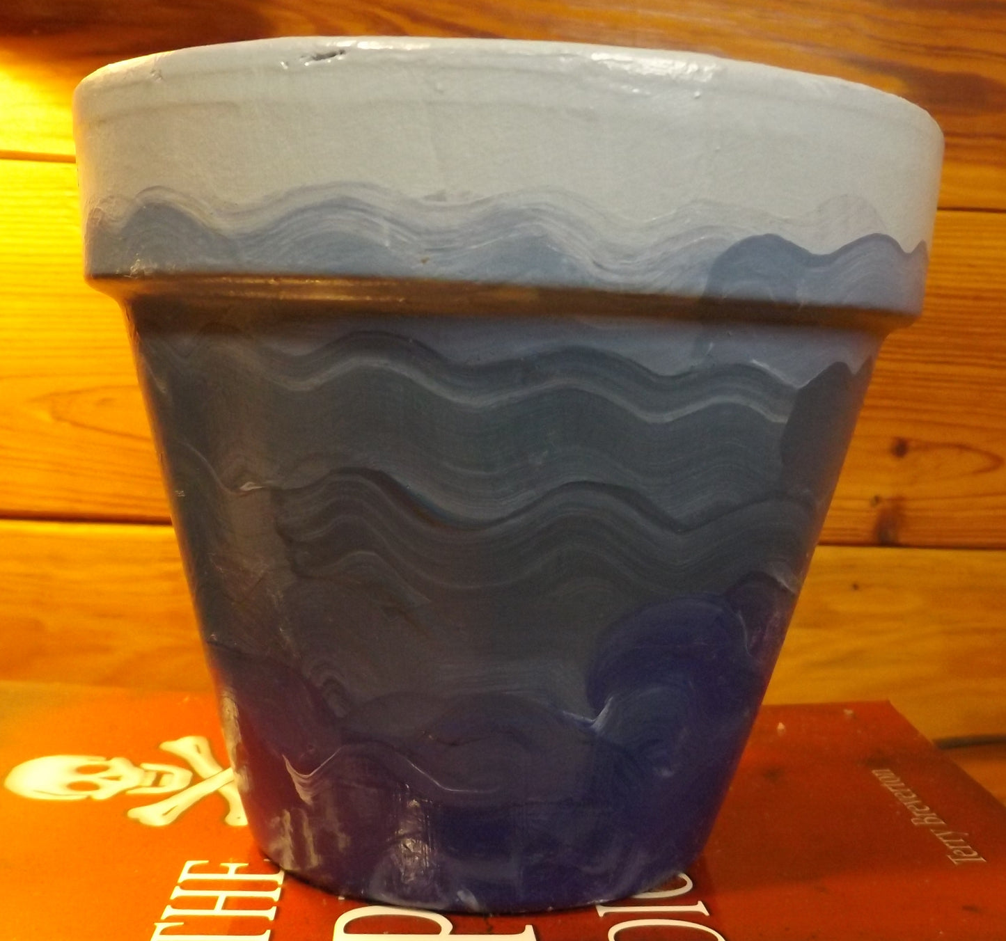 Painted pot and macrame Blue Wave