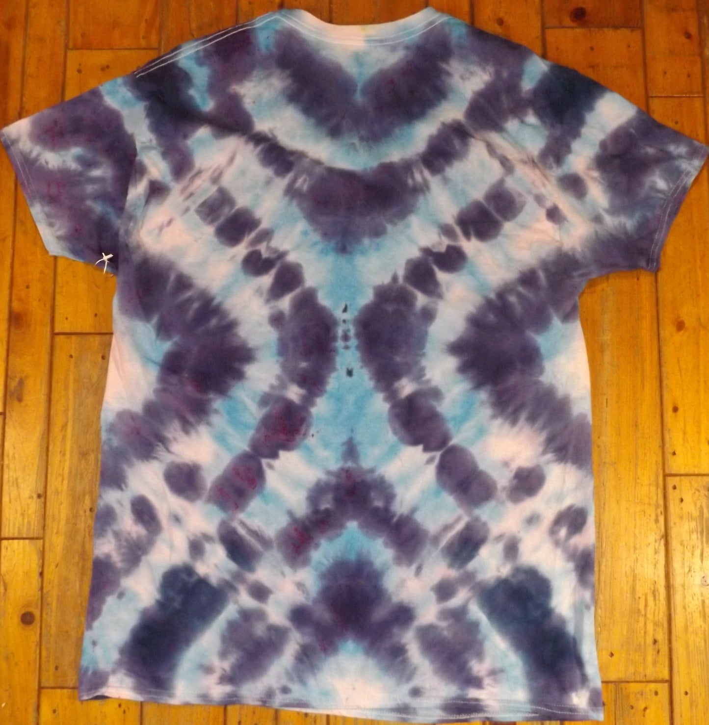 Mirror Tie-dye Large V-Neck T-shirt Blues