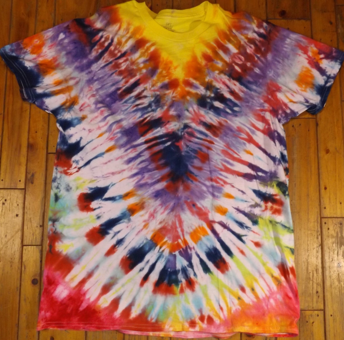 Mirror Tie-dye XL Crew Neck T-shirt Tribal Vibes Again