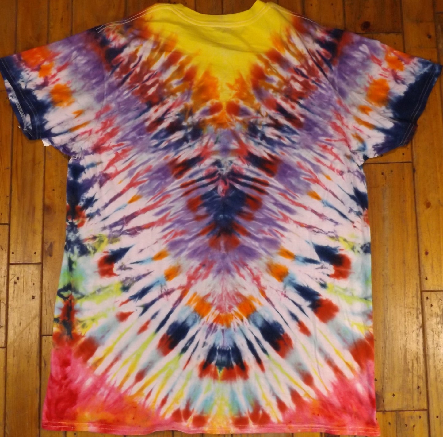 Mirror Tie-dye XL Crew Neck T-shirt Tribal Vibes Again