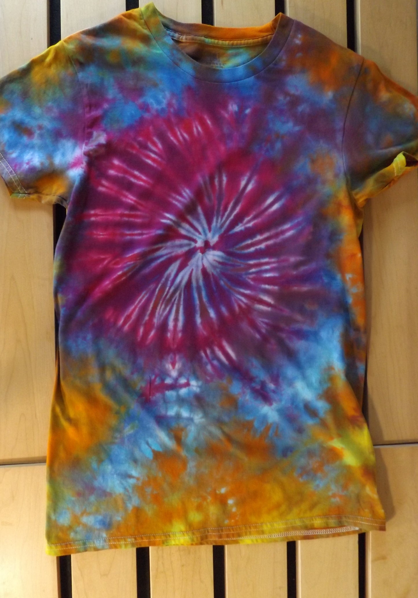 Spiral Tie-dye Small Crew Neck T-shirt Spiral Pattern