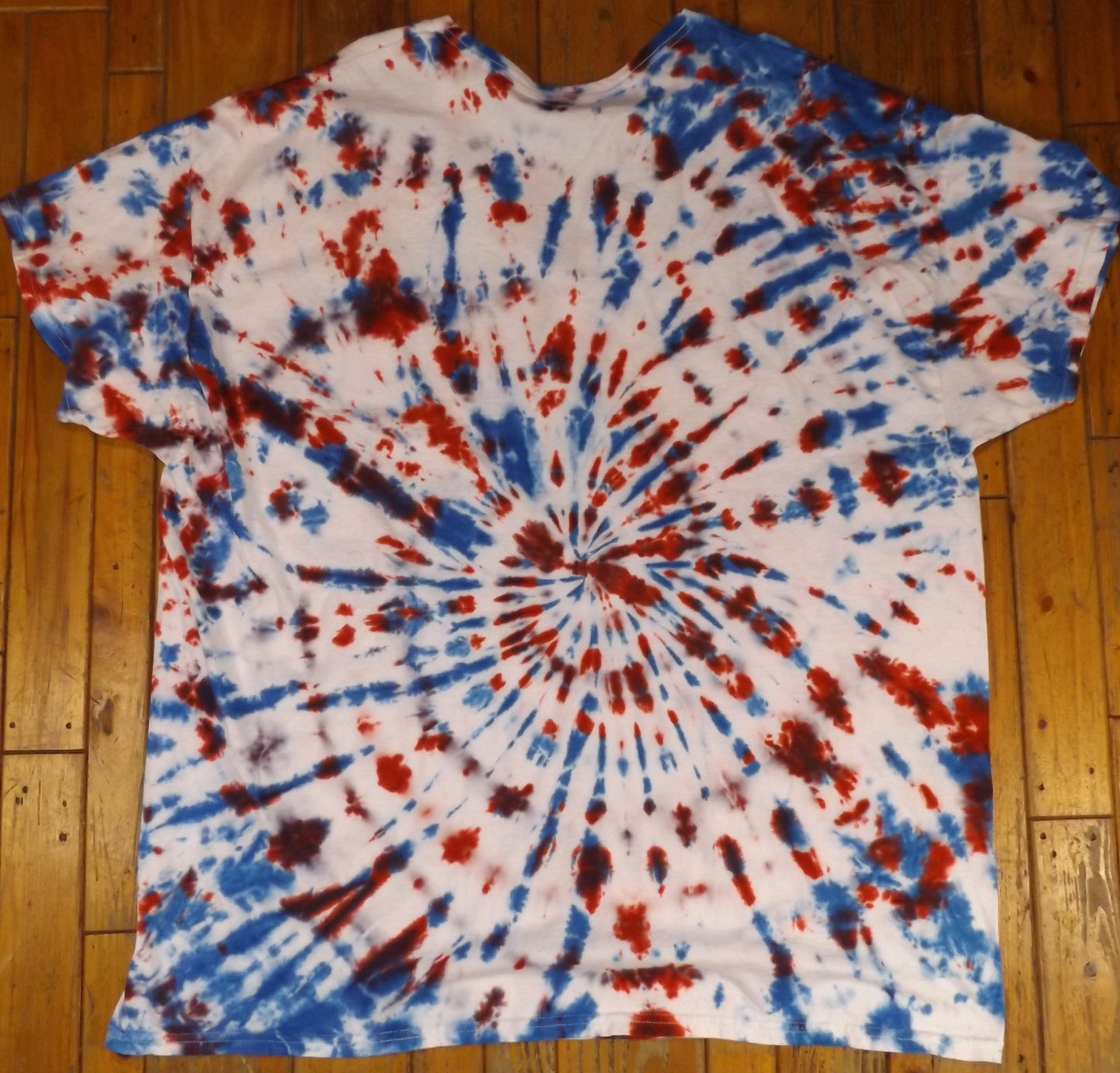 Spiral Tie-dye 2X V-Neck T-shirt American Colors