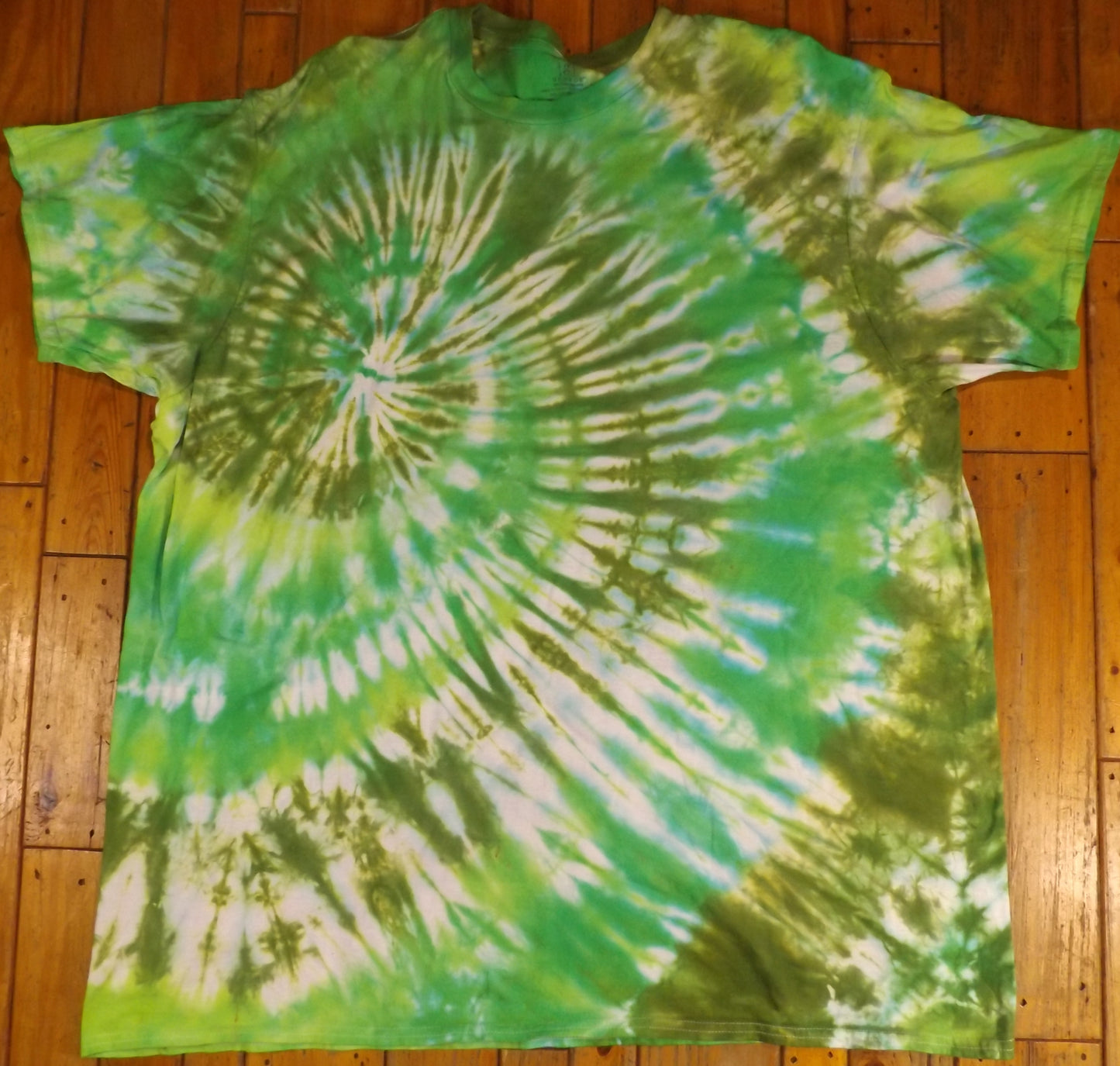 Spiral Tie-dye 3X Crew Neck T-shirt That shirt