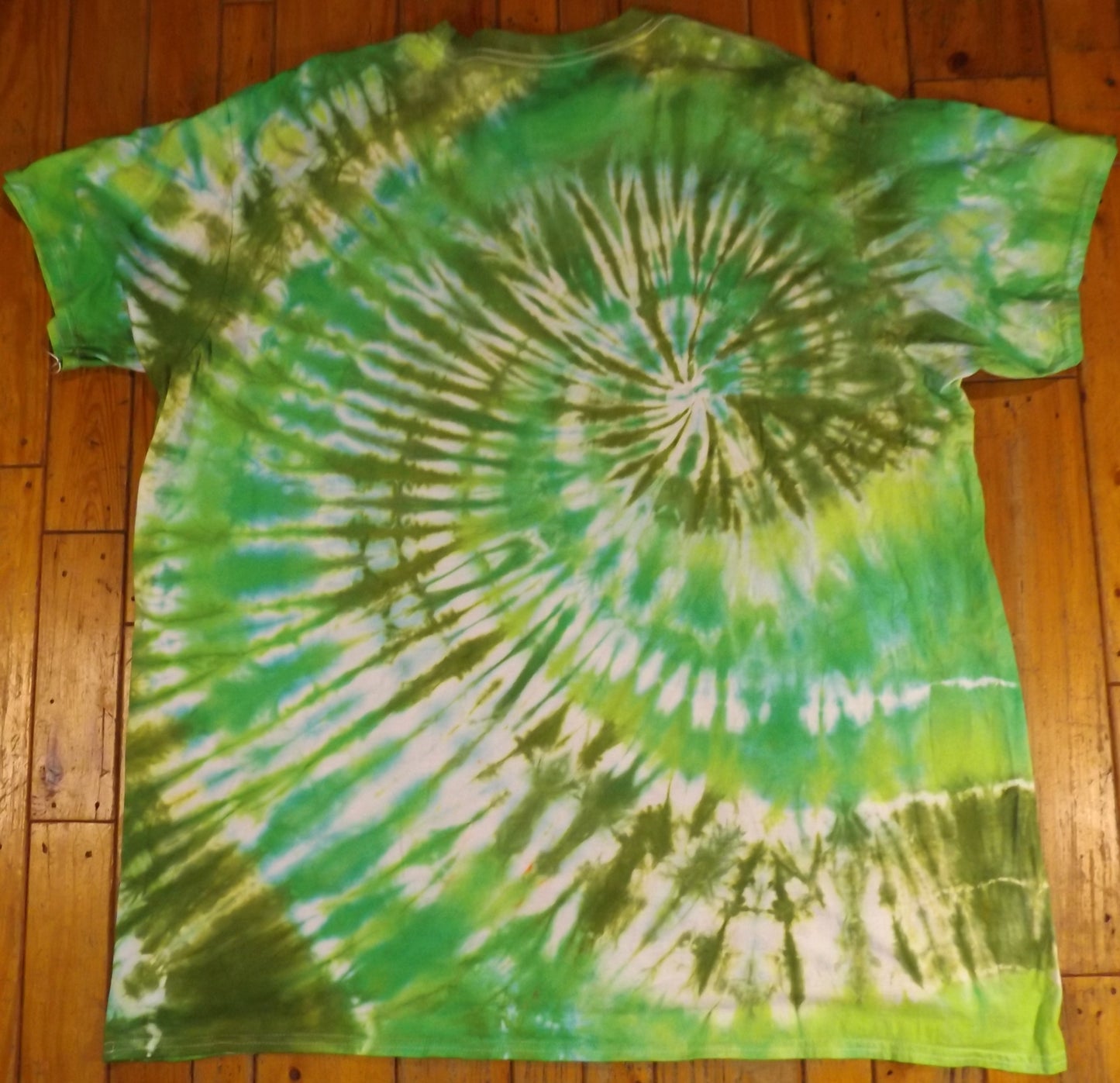 Spiral Tie-dye 3X Crew Neck T-shirt That shirt