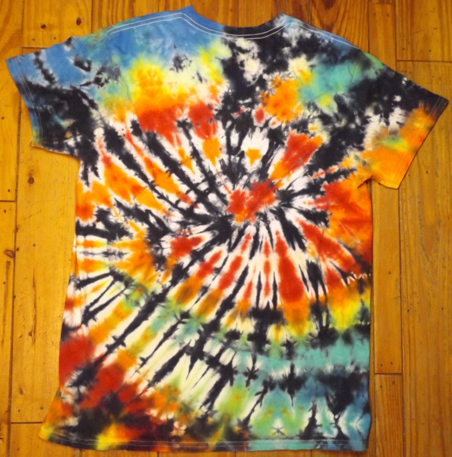 Spiral Tie-dye Large Crew Neck T-shirt Rainbow Spiral