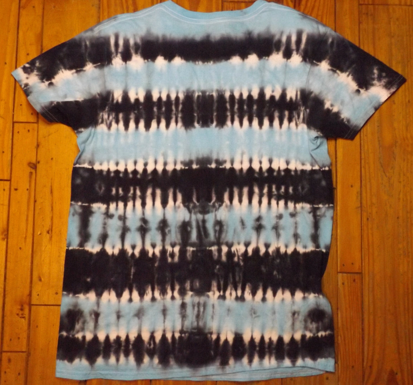 Stripes Tie-dye Large Crew Neck T-shirt Black and Blue Stripes