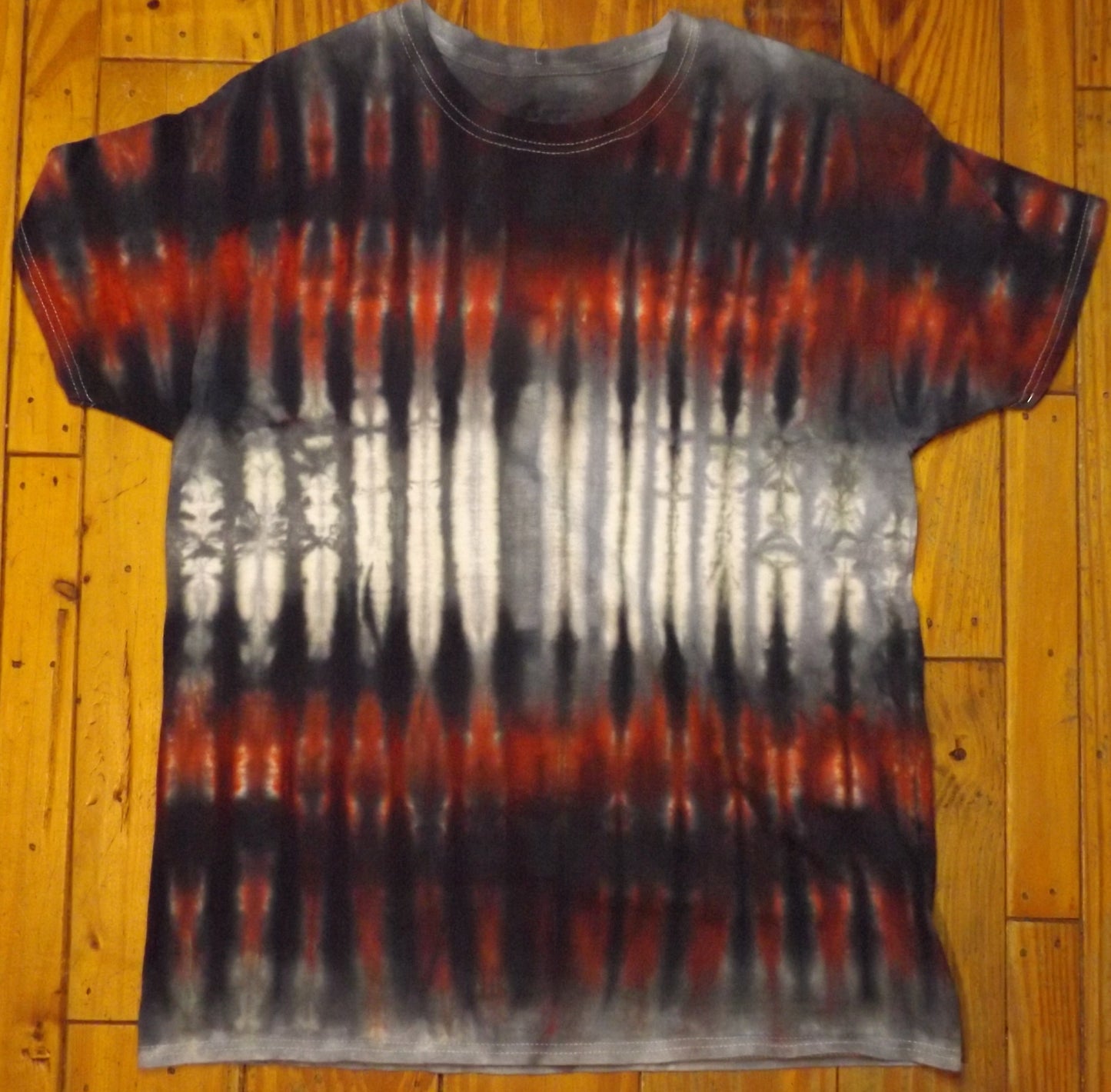 Stripes Tie-dye Large Crew Neck T-shirt Red and Pewter