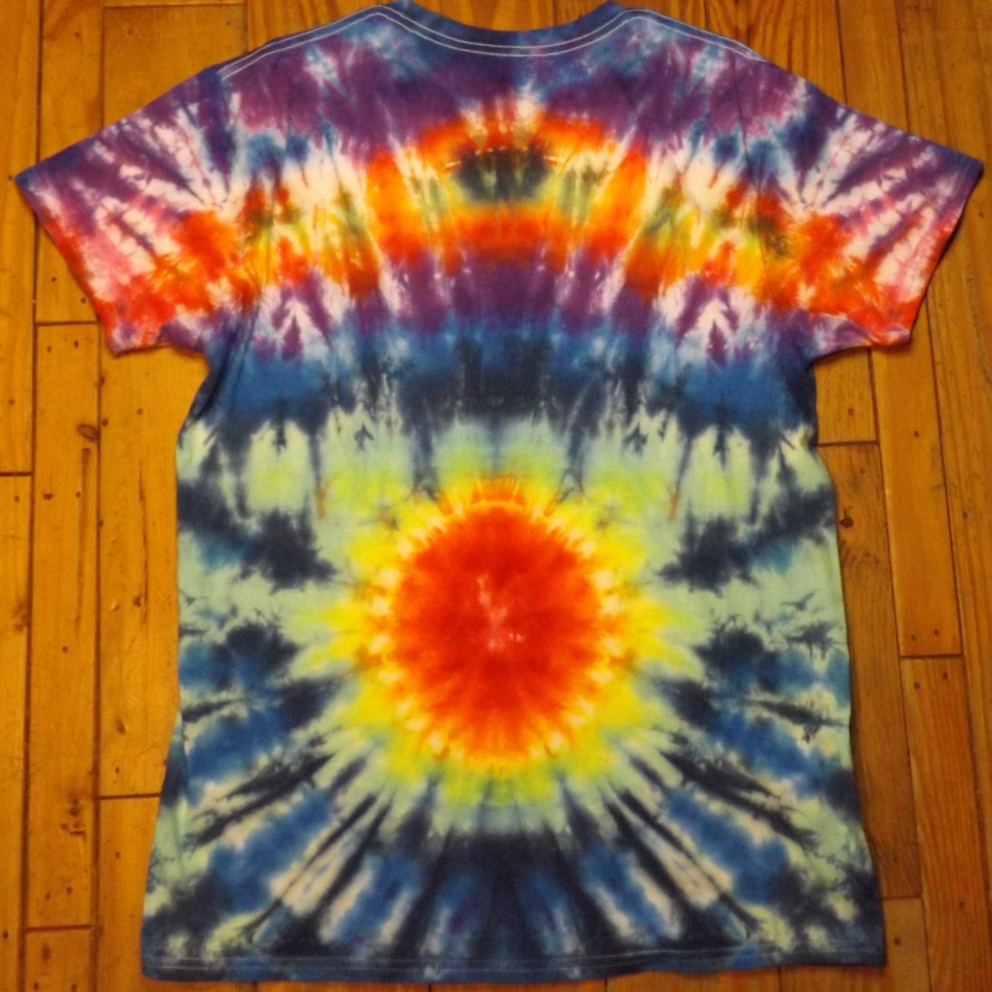 Jigjag Tie-dye Large Crew Neck T-shirt Big Red Spot