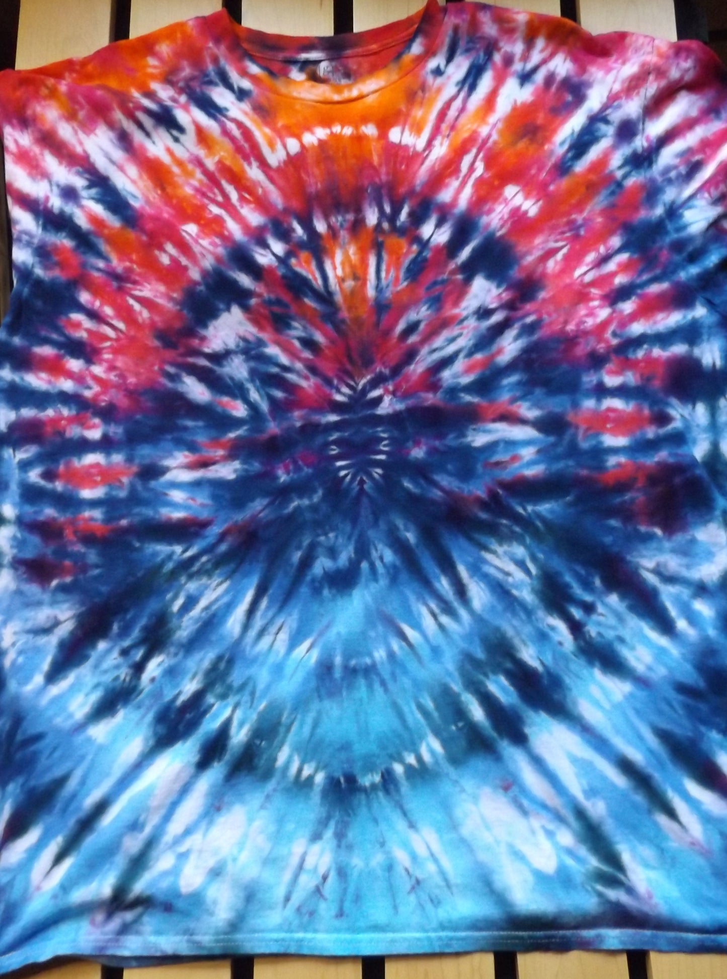 Jigjag Tie-dye 3X Crew Neck T-shirt Neato