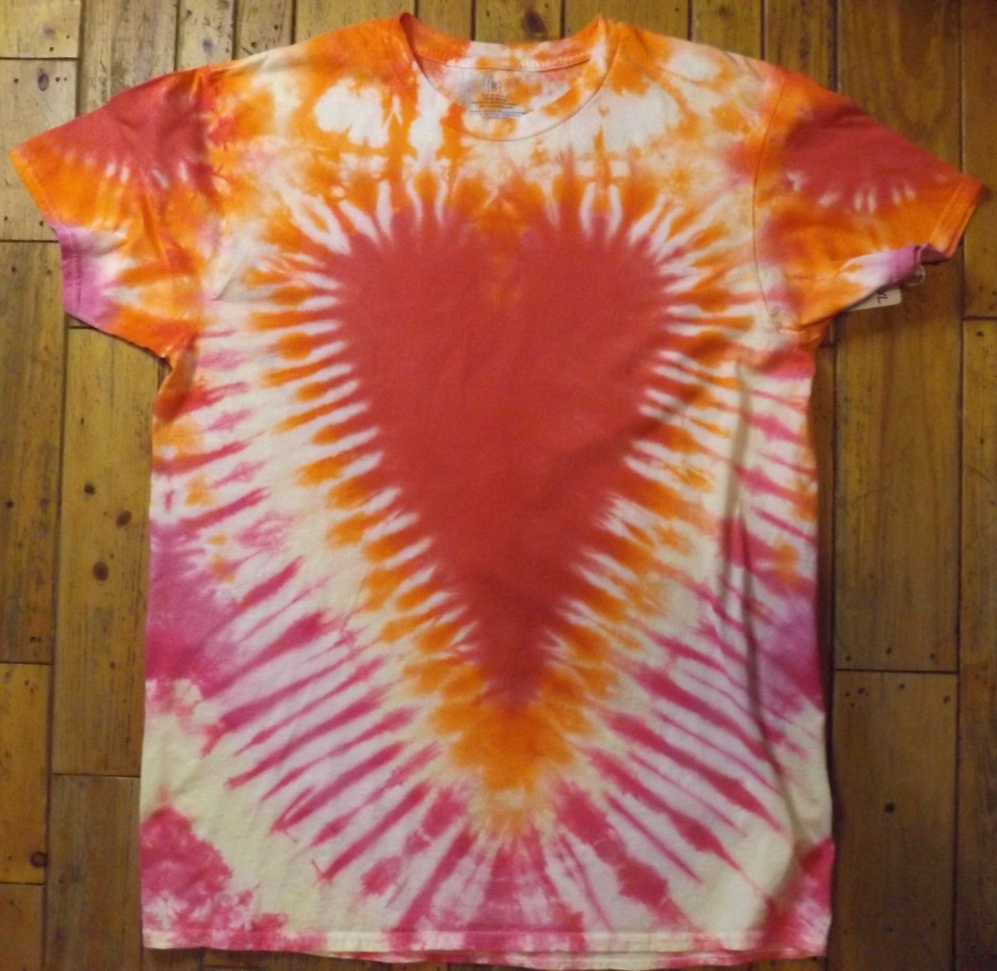 Heart Tie-dye XL Crew Neck T-shirt Red Heart