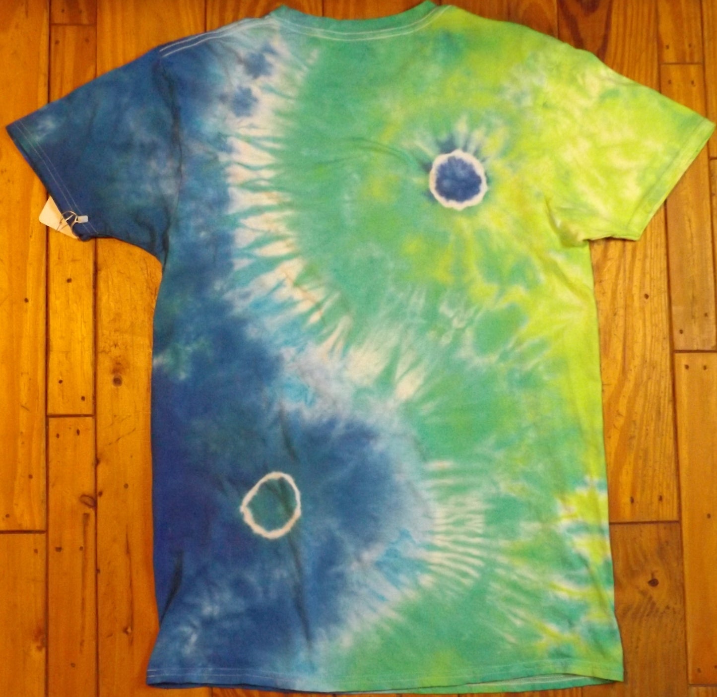 Yin Yang Tie-dye Medium Crew Neck T-shirt Green and Blue