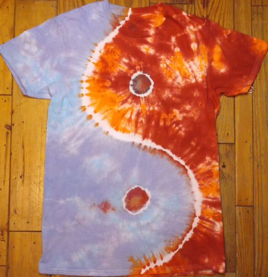 Yin Yang Tie-dye Medium Crew Neck T-shirt Red and Purple