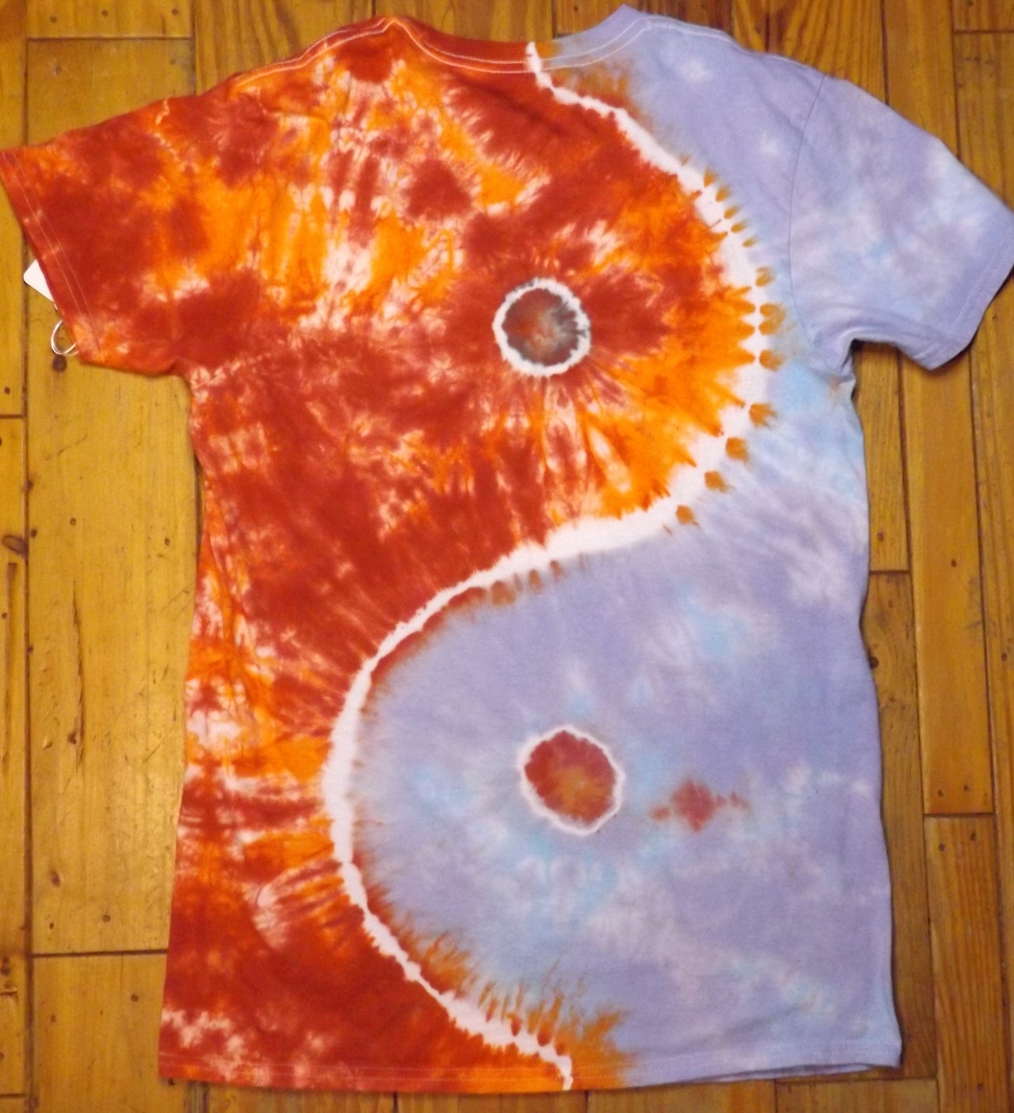 Yin Yang Tie-dye Medium Crew Neck T-shirt Red and Purple