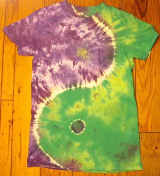 Yin Yang Tie-dye Small Crew Neck T-shirt Green and Purple